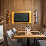 Aparthotel Privilege - Empire Hotels Group 4*
