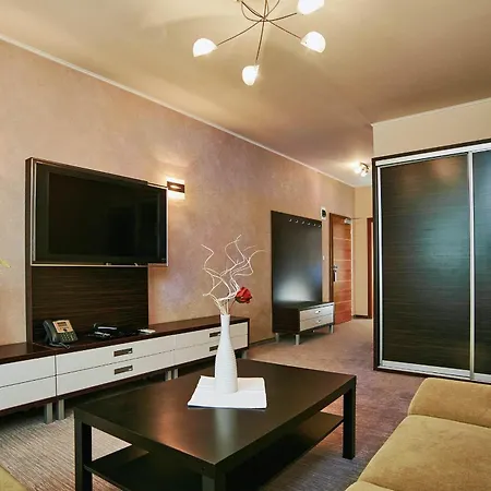 Privilege - Empire Group Aparthotel 3*