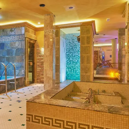 Aparthotel Privilege - Empire Group